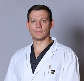 Заведующий отделением заболеваний суставов и костной патологии, кандидат медицинских наук, врач травматолог-ортопед